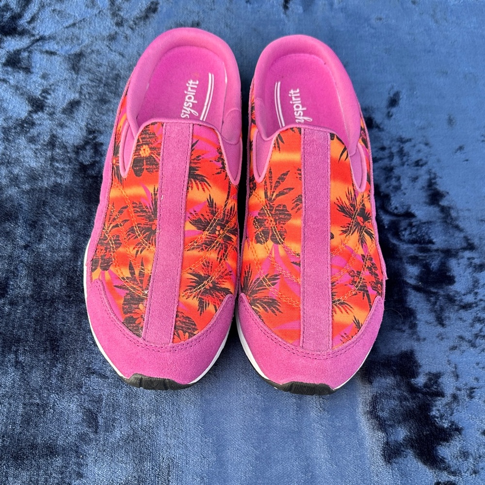 Brand New! Easy Spirit Women's TravelTime Sneakers Tropical Print - Women Size 9